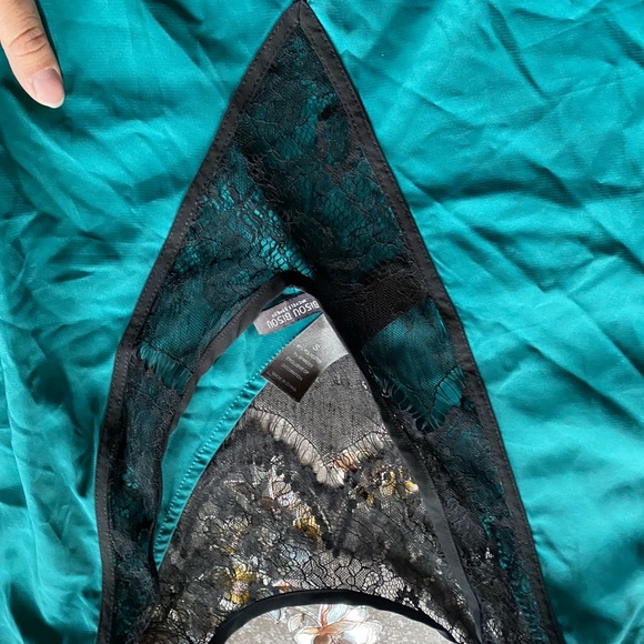 Top - Picture 2 of 3